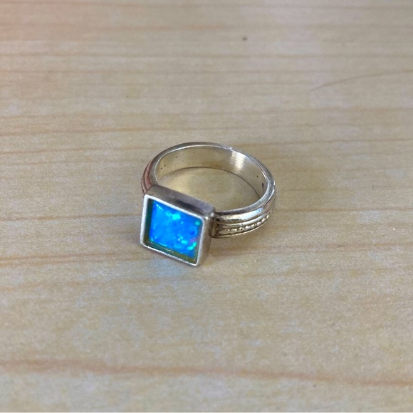 Blue opal sterling silver ring - Picture 3 of 5
